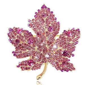 NEW CRYSTAL PINK SPARKLY STONES MAPLE LEAF BROOCH/PIN/PENDANT/ FASHION JEWELRY
